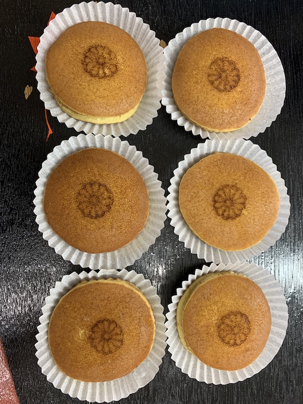 Wagashi-Dorayaki - If you have a taste for the combination of ahn and cake, this is the treat for you!