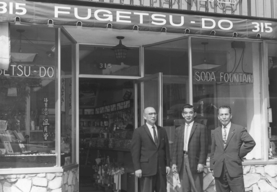 Roy Kito outside Fugetsu-do store