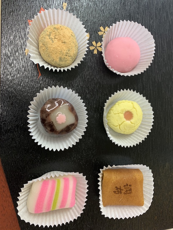Wagashi Mix A* - A six piece selection of handmade pieces of mixed Japanese Sweet Cakes, including Suama, Kiku (2 kinds), Chofu, Inaka Manju, and Yomogi Mochi.